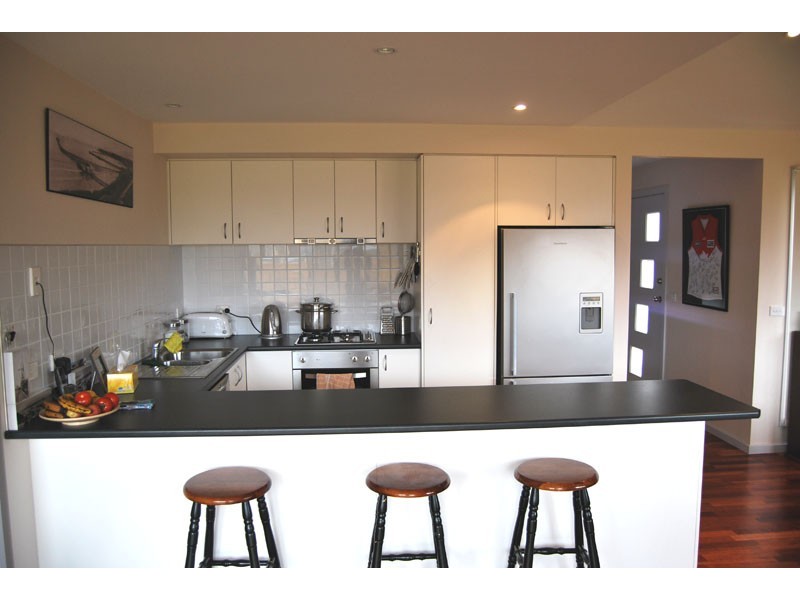 6 Grevillea Close, Portland VIC 3305