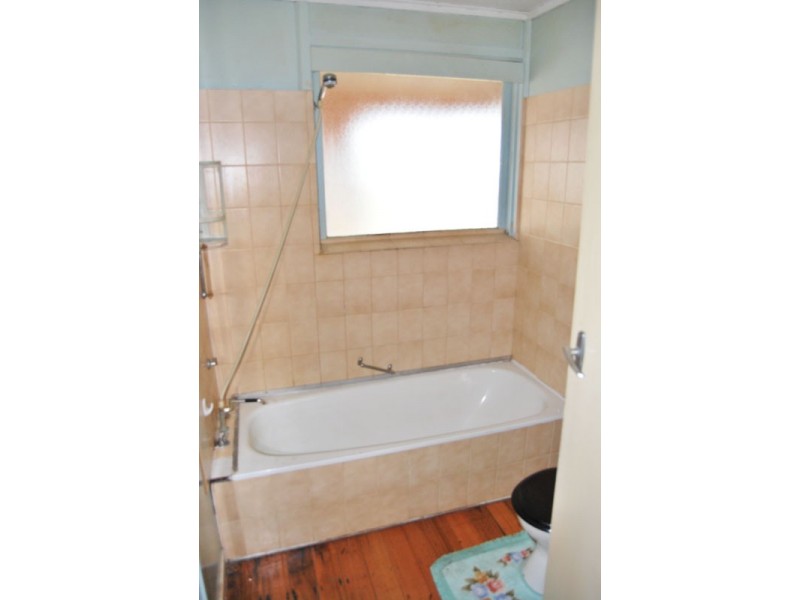 512 Dutton Way, Portland VIC 3305