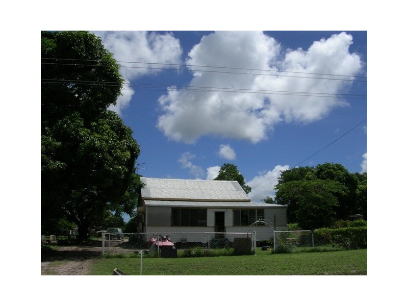 90 Railway Street, Ayr QLD 4807