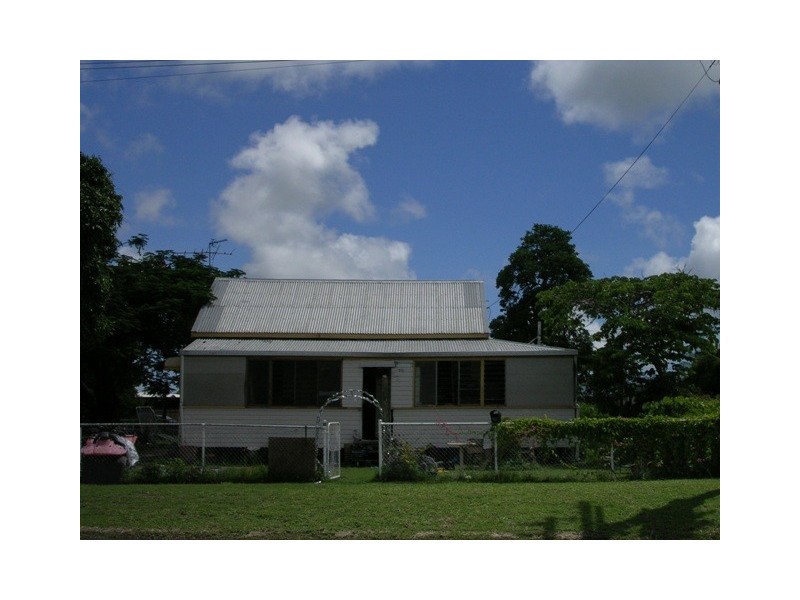 90 Railway Street, Ayr QLD 4807