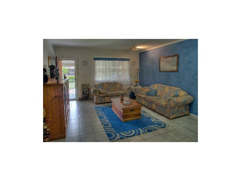 27 Garden Grove Crescent, Kirwan QLD 4817