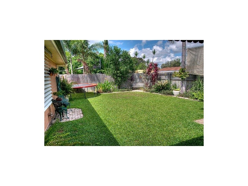 27 Garden Grove Crescent, Kirwan QLD 4817