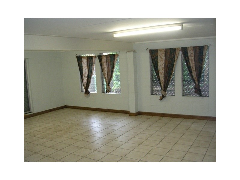 15 Paringa Street, Cranbrook QLD 4814