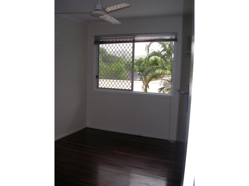 15 Paringa Street, Cranbrook QLD 4814