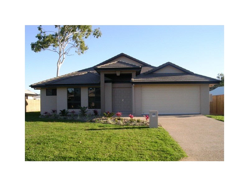 9  Fitzallan Street, Bushland Beach QLD 4818