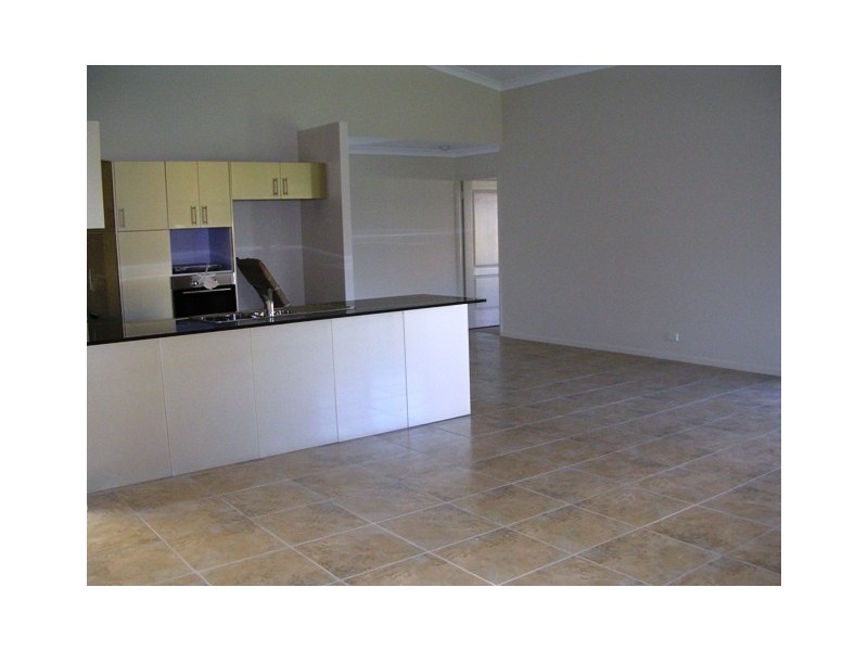9  Fitzallan Street, Bushland Beach QLD 4818