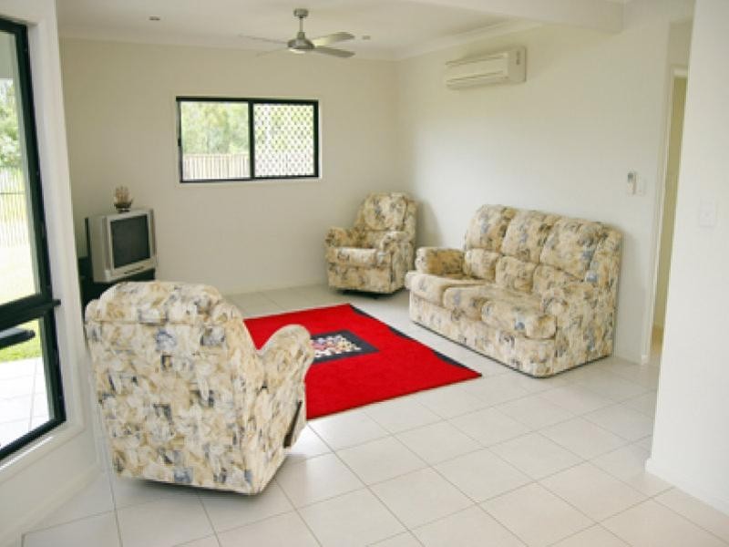 5  Nina Pocket, Bushland Beach QLD 4818