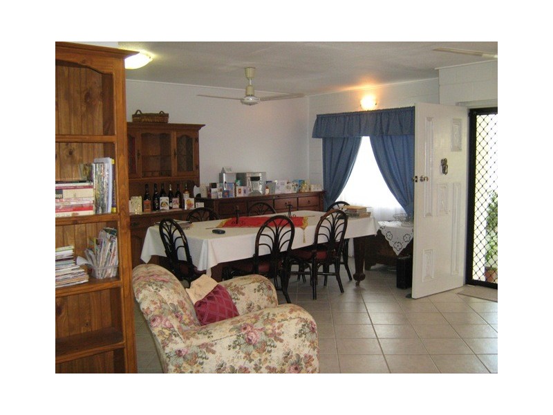 203 Upper Miles Ave, Kelso QLD 4815