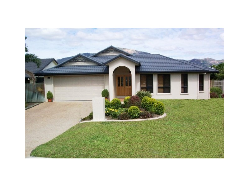 Bushland Beach QLD 4818