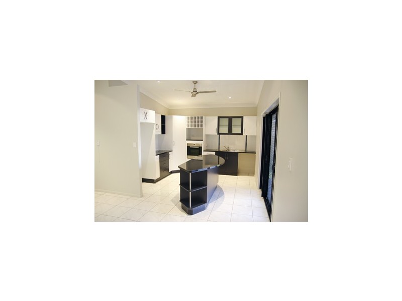 8 Eshelby Street, Bushland Beach QLD 4818