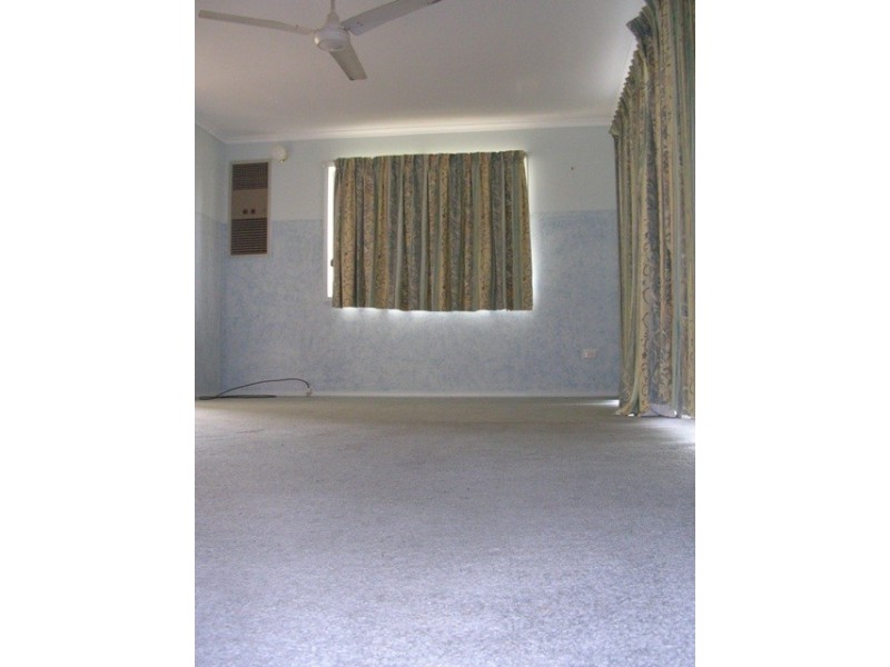 15 Paringa Street, Cranbrook QLD 4814