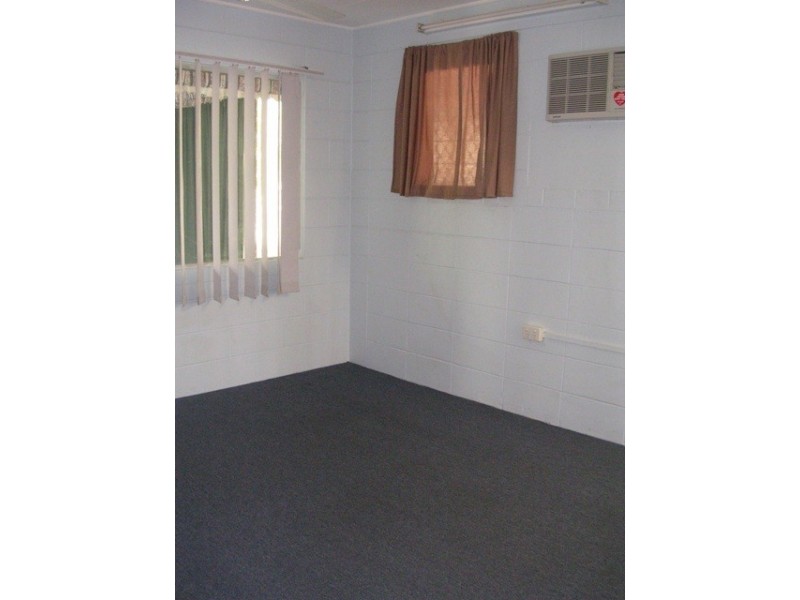 15  Paringa Street, Townsville QLD 4810