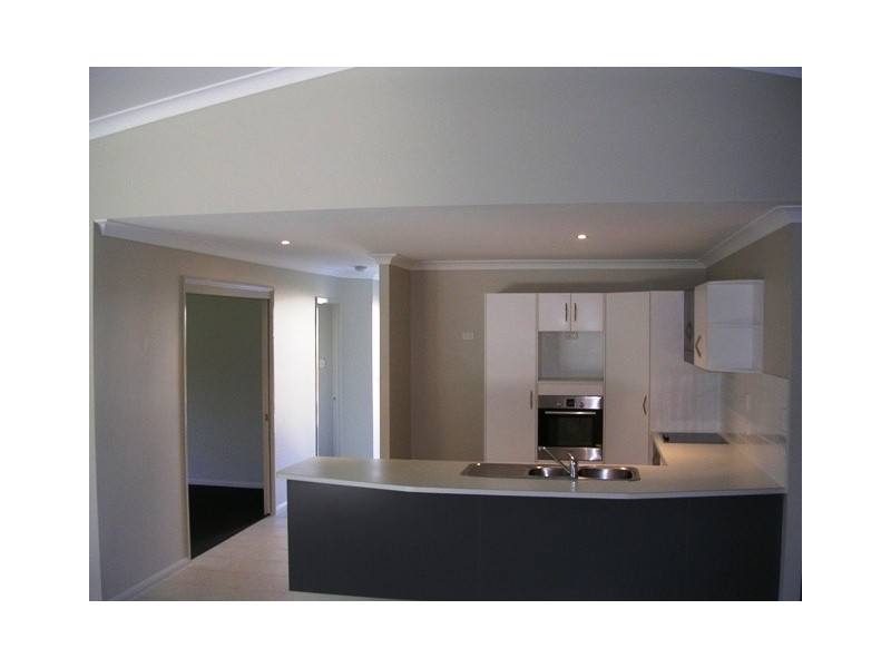 39 Eshelby Street, Bushland Beach QLD 4818