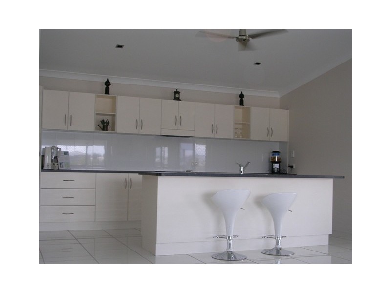 1  Sovereign Terrace, Fairfield Waters, Townsville QLD 4810