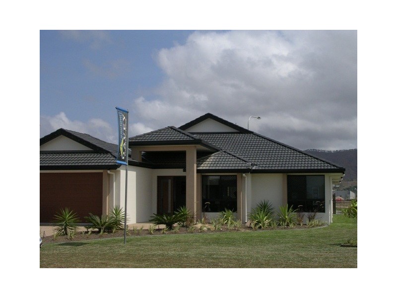 1  Sovereign Terrace, Fairfield Waters, Townsville QLD 4810