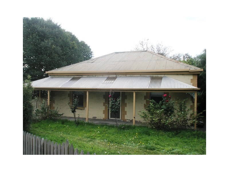 2 Adelaide Road, Mount Barker SA 5251