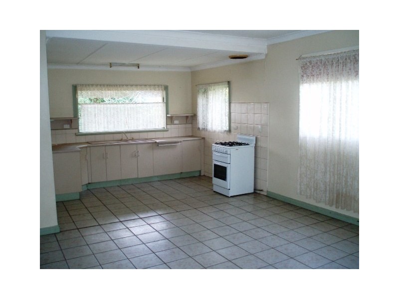 2 Adelaide Road, Mount Barker SA 5251