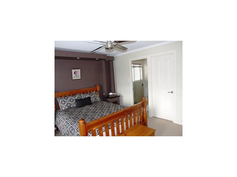 17 Melville Street, Mount Barker SA 5251