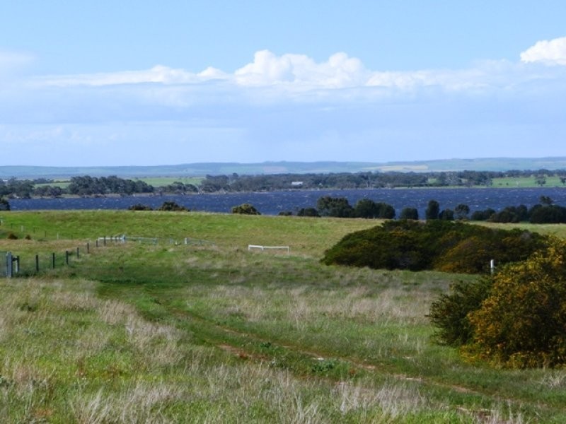 179 Farm Beach Road, Wangary SA 5607