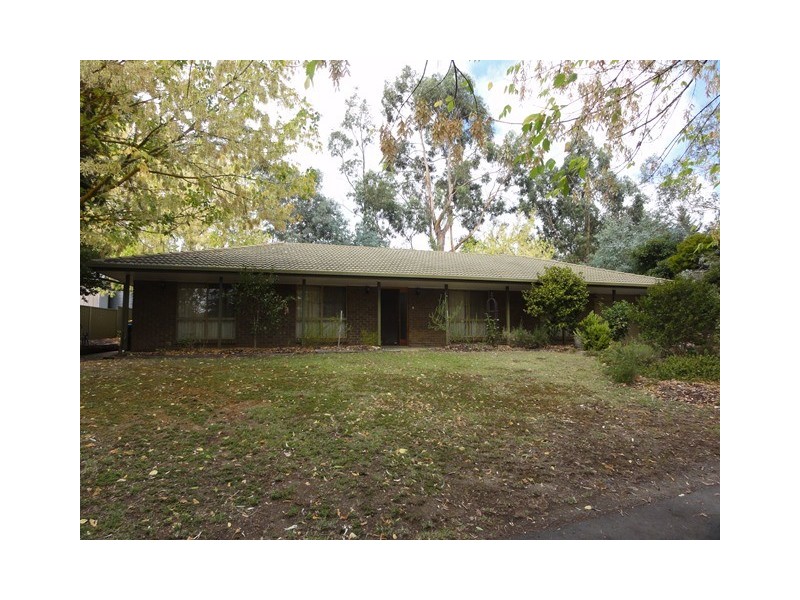 4 Pike Street, Oakbank SA 5243