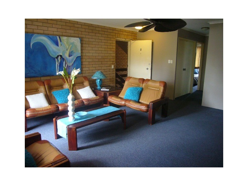 2/36 Goonawarra Drive, Mooloolaba QLD 4557