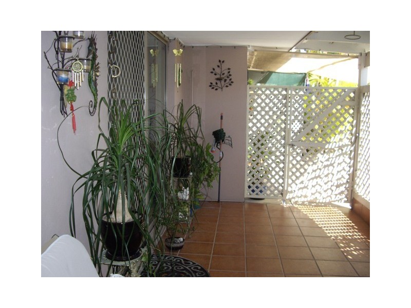2/110 Amarina Avenue, Mooloolaba QLD 4557