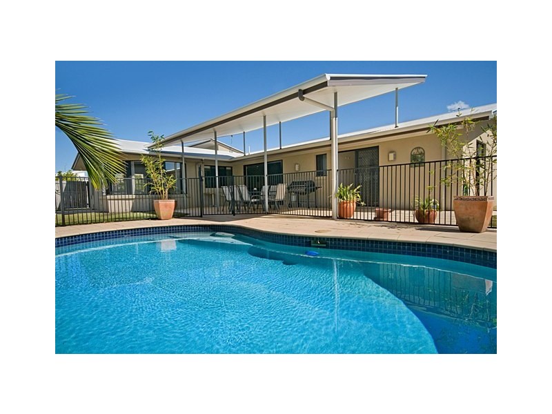 3 Flores Street, Kawana Island QLD 4575