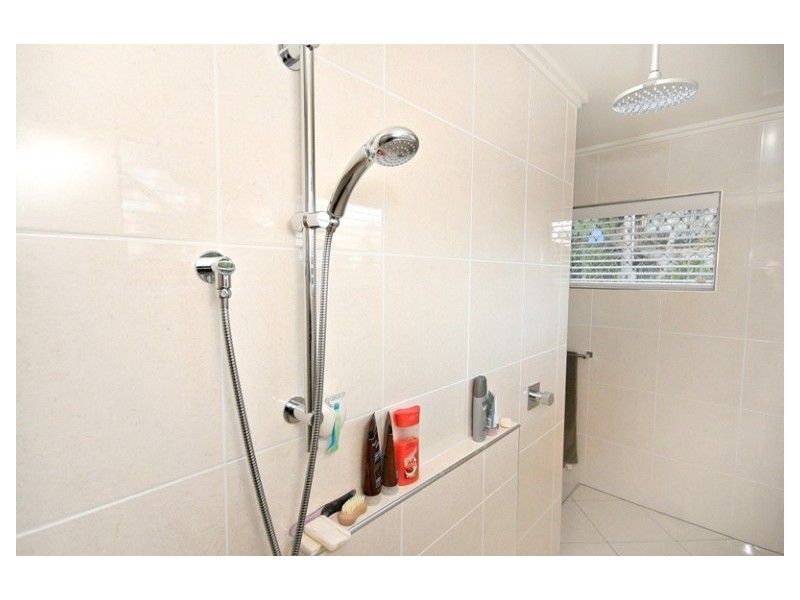 18 Lentara Crescent, Mooloolaba QLD 4557