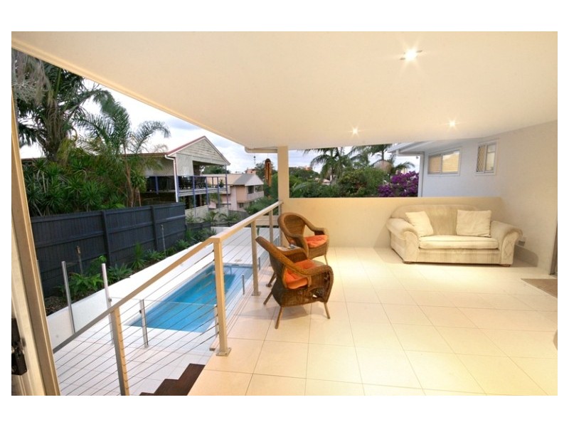 18 Lentara Crescent, Mooloolaba QLD 4557