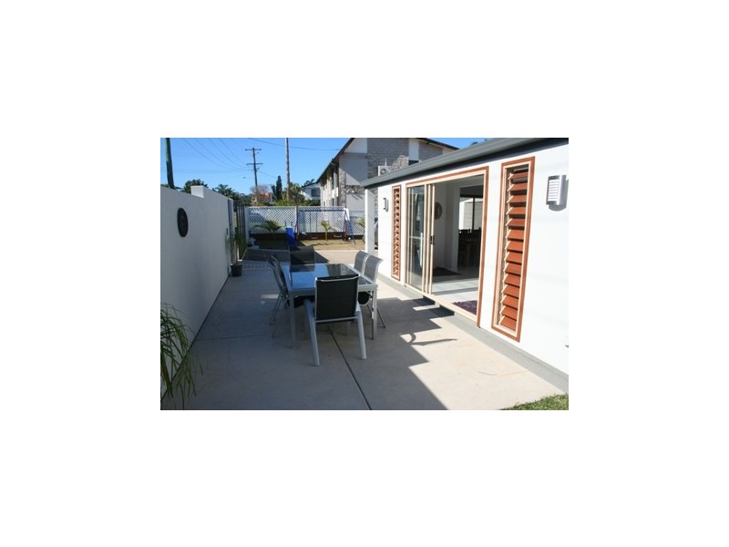 29 Ocean View Avenue, Mooloolaba QLD 4557