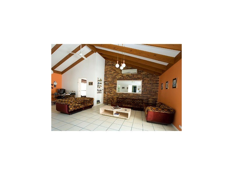 7 Poplar Place, Mooloolaba QLD 4557