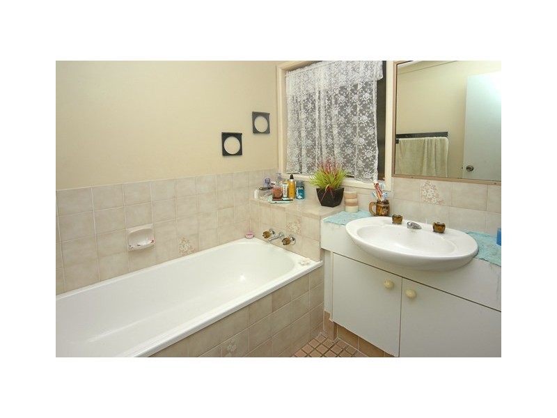 2 Honeysuckle Drive, Bokarina QLD 4575