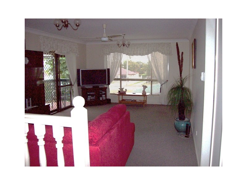 213 Nicklin Way, Warana QLD 4575