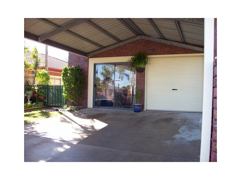 213 Nicklin Way, Warana QLD 4575