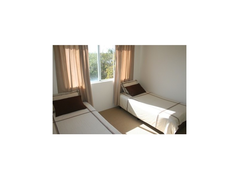 2/7 Corowa Court, Mooloolaba QLD 4557