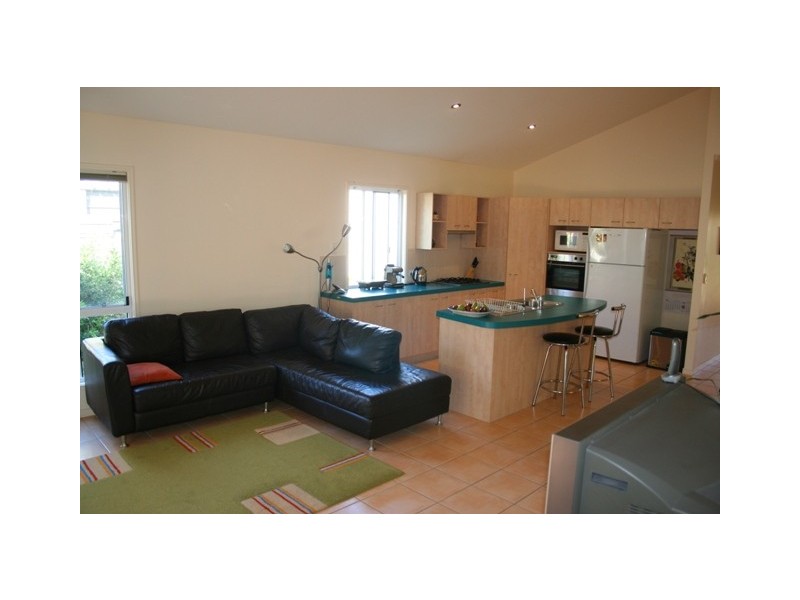 2 St Lucia Crescent, Kawana Island QLD 4575