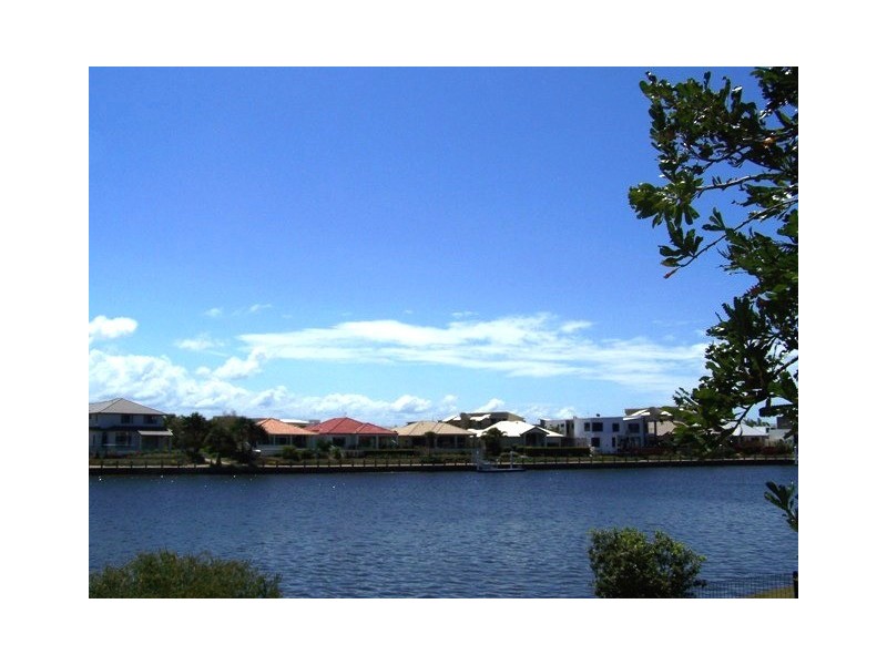 205 Melody Court, Warana QLD 4575