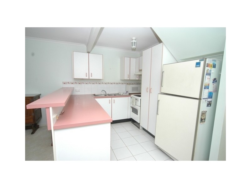 2/9 Kapala Street, Mooloolaba QLD 4557