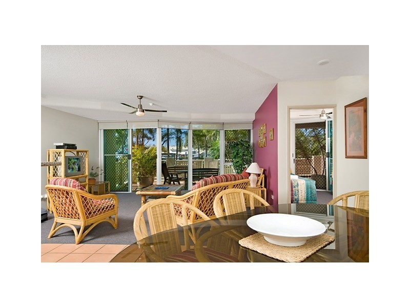 2/42-56 River Esplanade, Mooloolaba QLD 4557