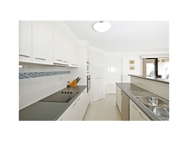 10 Mulgani Street, Warana QLD 4575