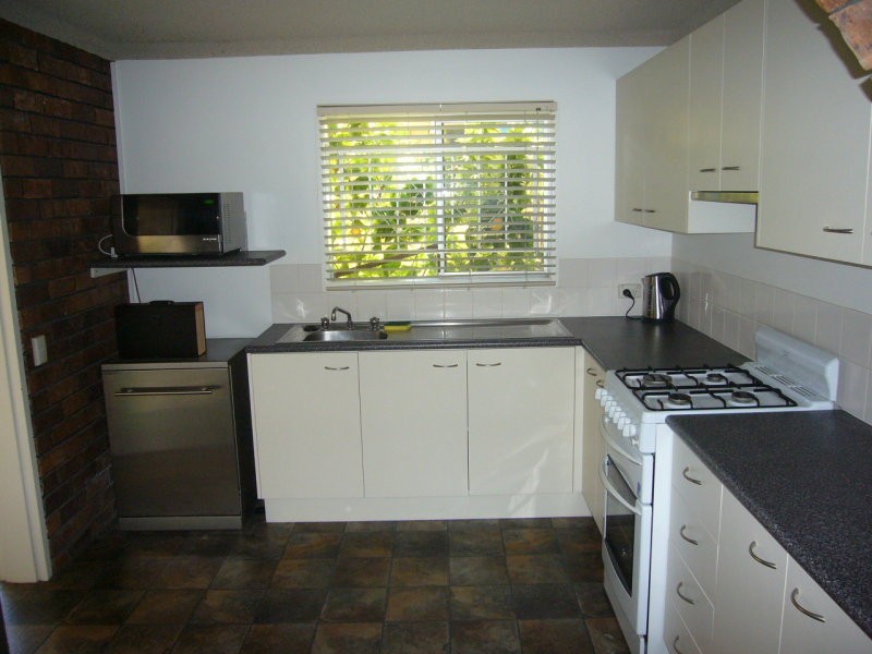 1/2 Goonawarra Drive, Mooloolaba QLD 4557