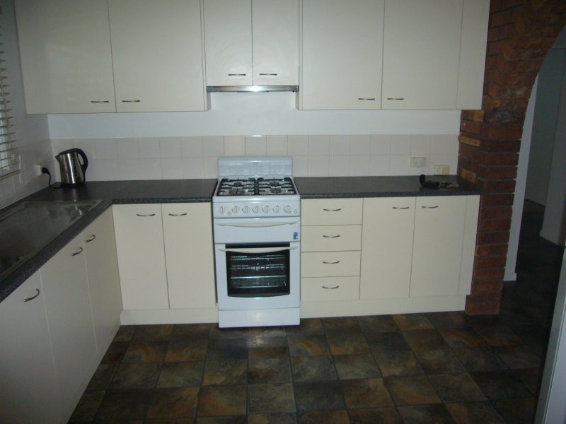 1/2 Goonawarra Drive, Mooloolaba QLD 4557