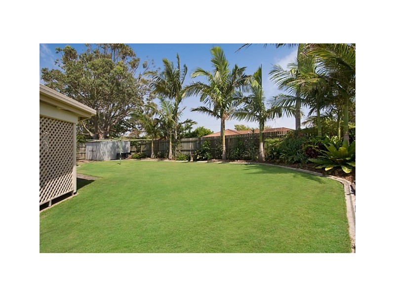 11 Pheasant Street, Parrearra QLD 4575