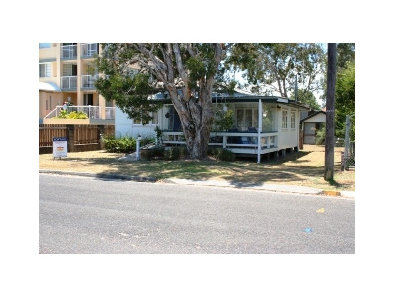 11 Bindaree Crescent, Mooloolaba QLD 4557