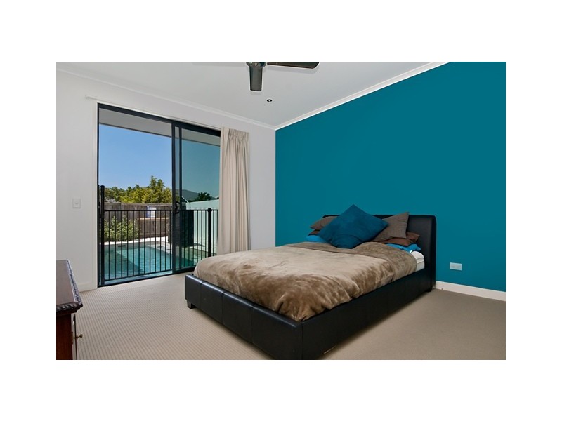 1 Castaway Court, Kawana Island QLD 4575