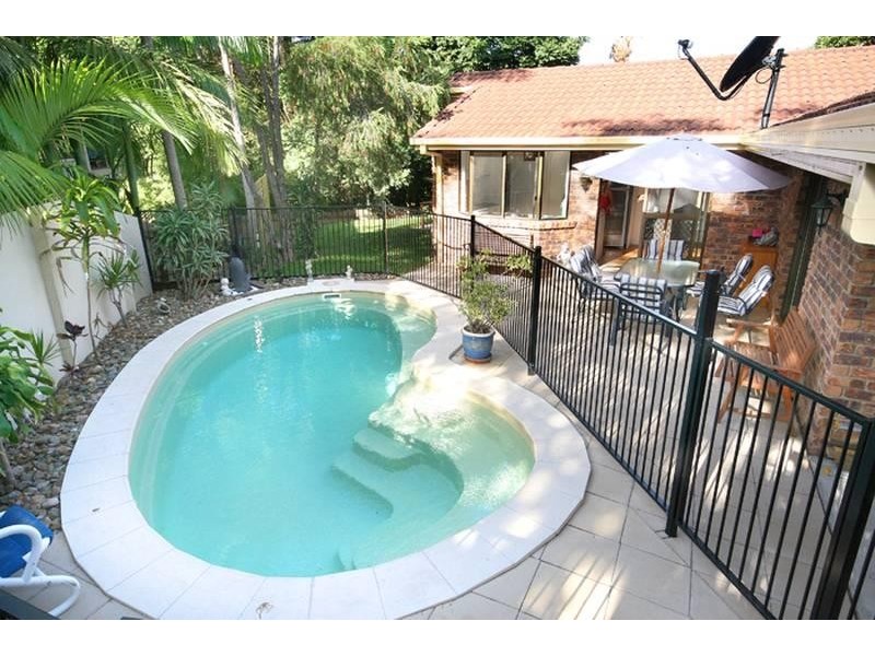 6 Yakola Parade, Alexandra Headland QLD 4572