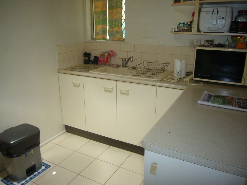 2/10 Goonawarra Drive, Mooloolaba QLD 4557