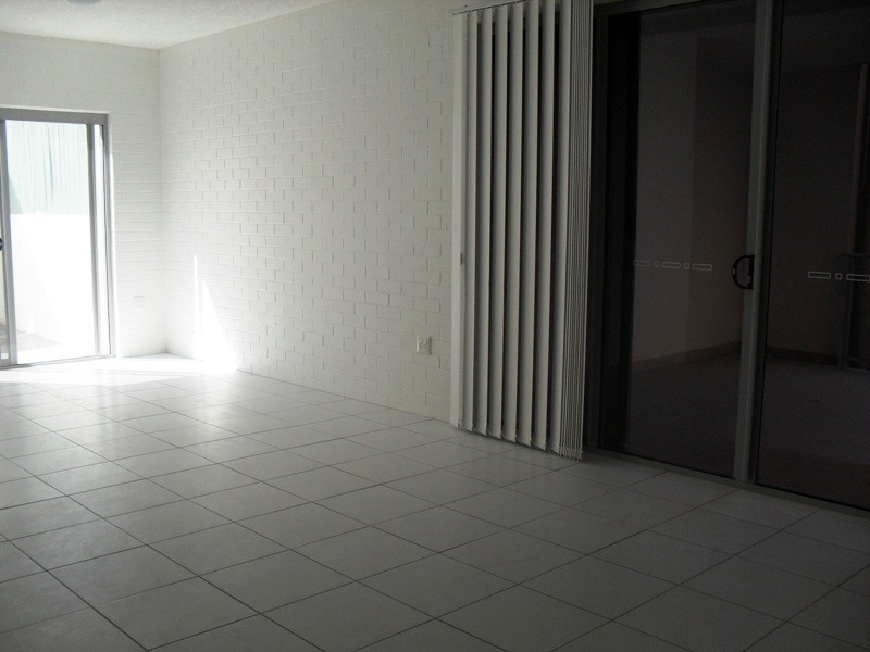 Unit 2 244 Alexandra Parade, Alexandra Headland QLD 4572