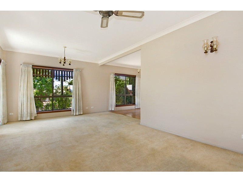 1 Warrina Court, Mooloolaba QLD 4557