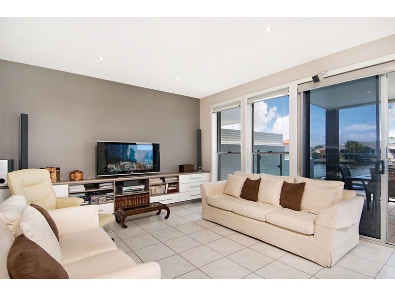 14 Staysail Place, Twin Waters QLD 4564